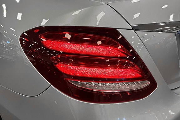 Mercedes-Benz E220 29 of 29