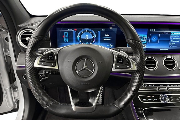 Mercedes-Benz E220 16 of 29