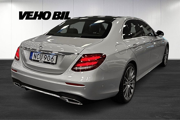 Mercedes-Benz E220 3 of 29