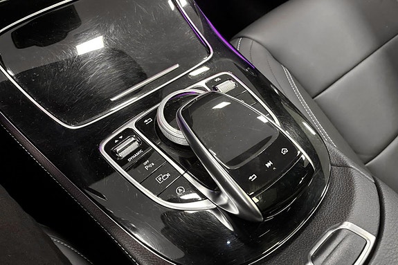 Mercedes-Benz E220 20 of 29