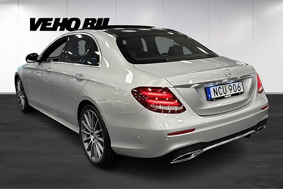 Mercedes-Benz E220 4 of 29