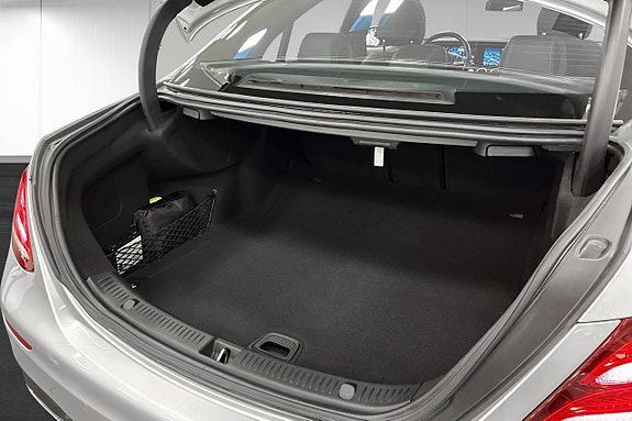 Mercedes-Benz E220 12 of 29