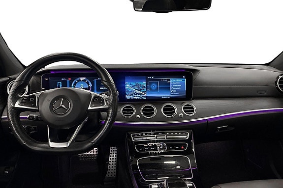 Mercedes-Benz E220 8 of 29