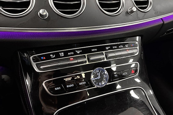 Mercedes-Benz E220 19 of 29