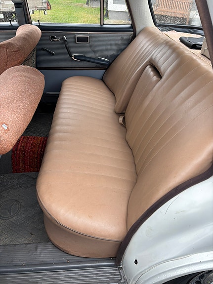Mercedes-Benz 220 SB 10 of 12