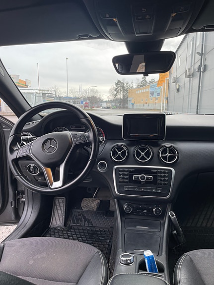 Mercedes-Benz A200 7 of 8