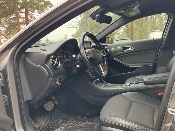 Mercedes-Benz A200 6 of 8