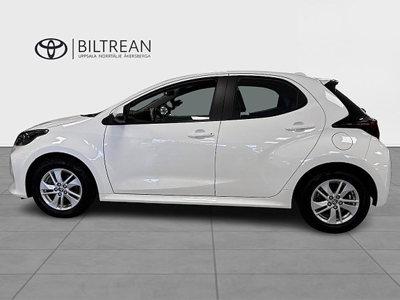 Toyota Yaris 4 of 13