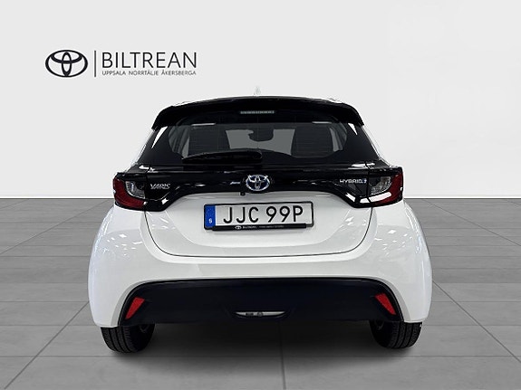 Toyota Yaris 6 of 13