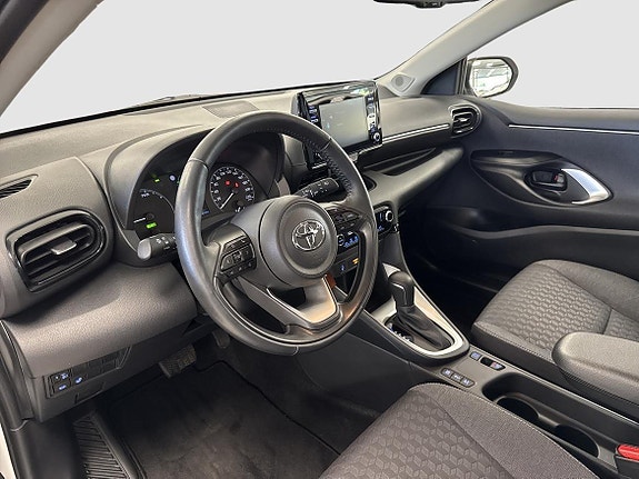 Toyota Yaris 11 of 13