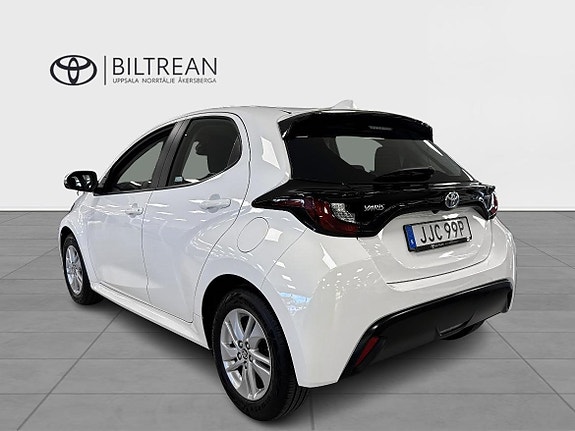 Toyota Yaris 5 of 13