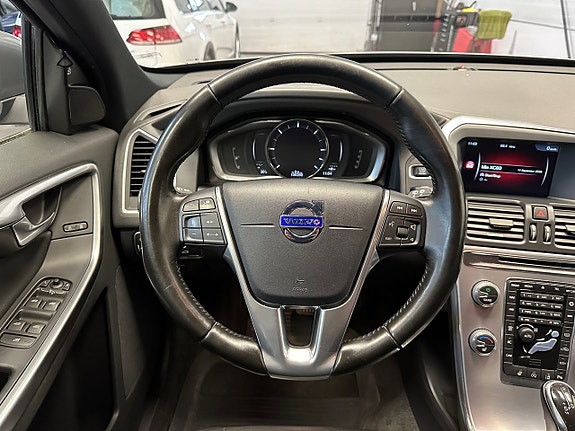 Volvo XC60 20 of 30
