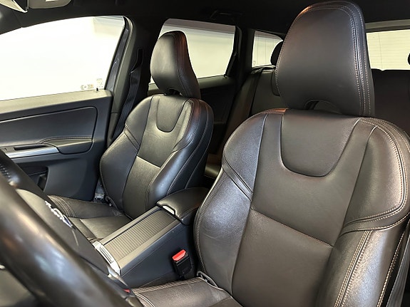 Volvo XC60 14 of 30