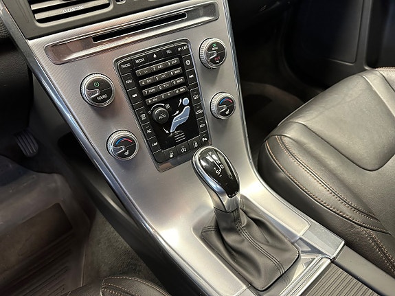 Volvo XC60 25 of 30