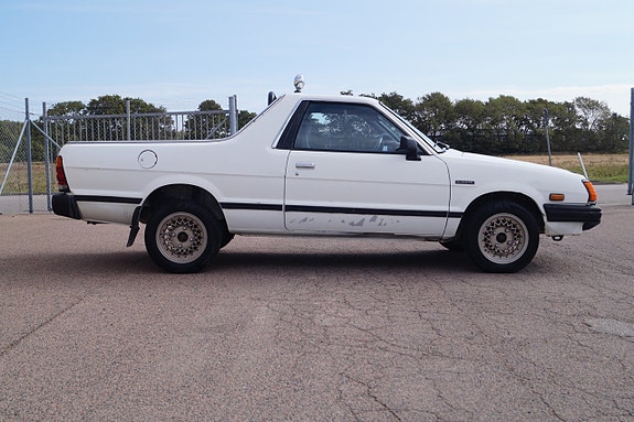 Subaru 1800 9 of 27