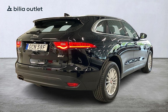 Jaguar F-PACE 4 of 29