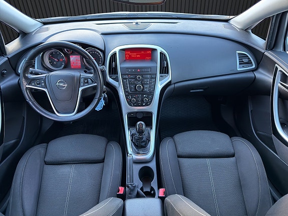Opel Astra 11 of 20