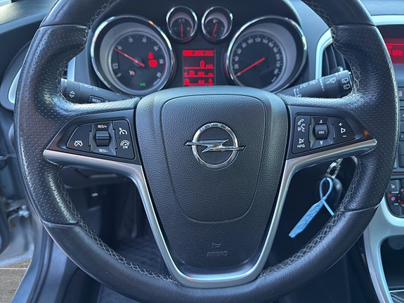 Opel Astra 15 of 20