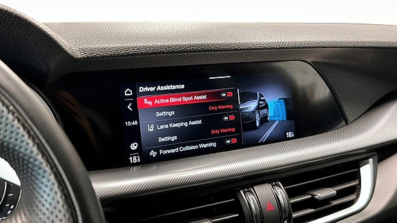Alfa Romeo Stelvio 14 of 24