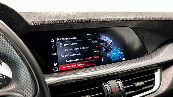 Alfa Romeo Stelvio 16 of 24