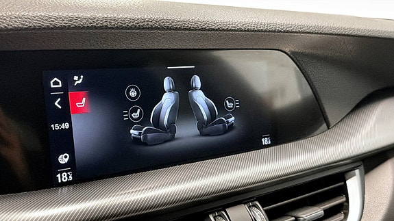 Alfa Romeo Stelvio 18 of 24