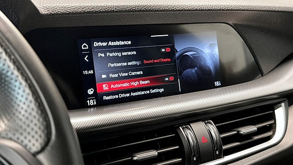 Alfa Romeo Stelvio 17 of 24