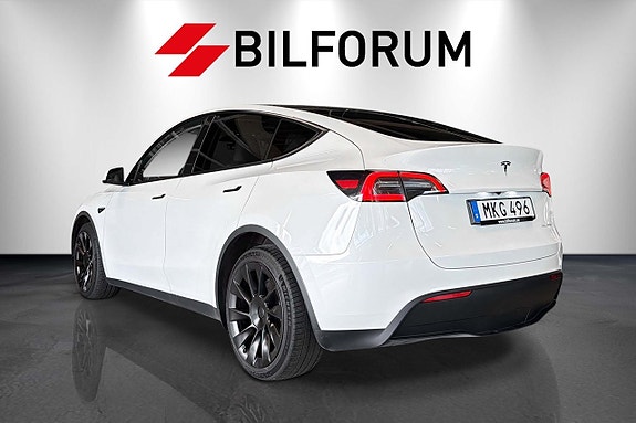 Tesla Model Y 3 of 16