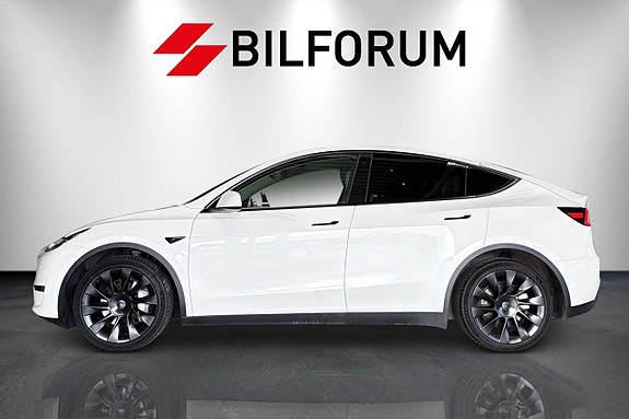 Tesla Model Y 2 of 16