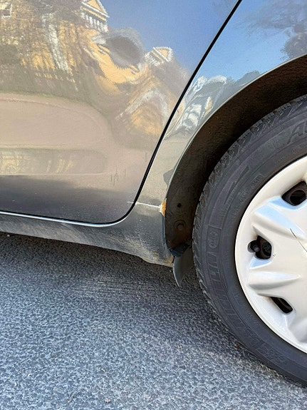 Toyota Yaris 7 of 9