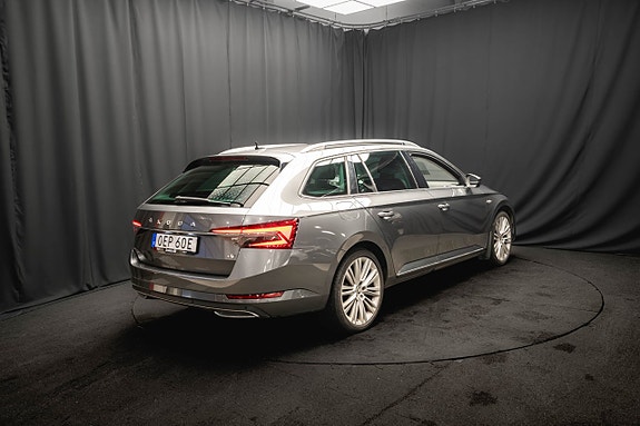 Skoda Superb 7 of 29