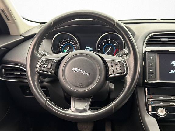 Jaguar F-PACE 9 of 21