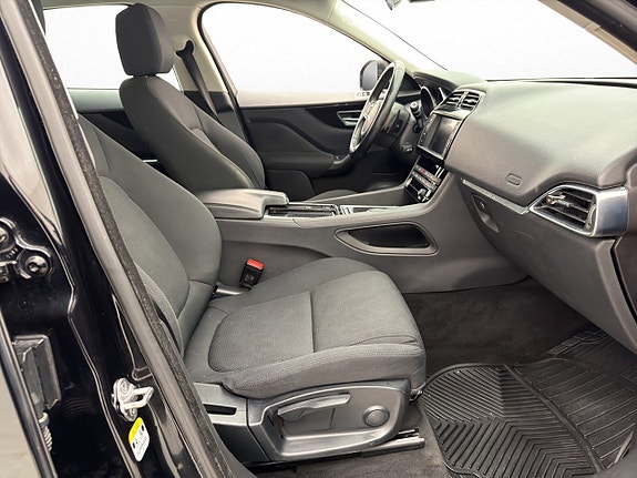 Jaguar F-PACE 19 of 21