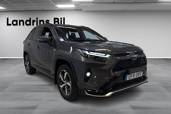 Toyota RAV4 3 of 22