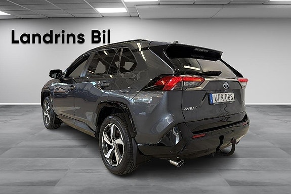 Toyota RAV4 6 of 22
