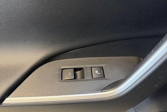 Toyota RAV4 17 of 22