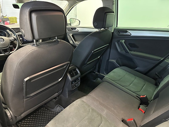 Volkswagen Tiguan 15 of 27