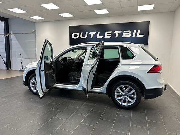 Volkswagen Tiguan 3 of 27