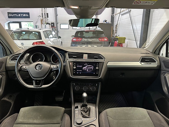 Volkswagen Tiguan 10 of 27