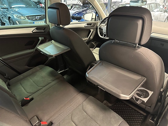 Volkswagen Tiguan 16 of 27