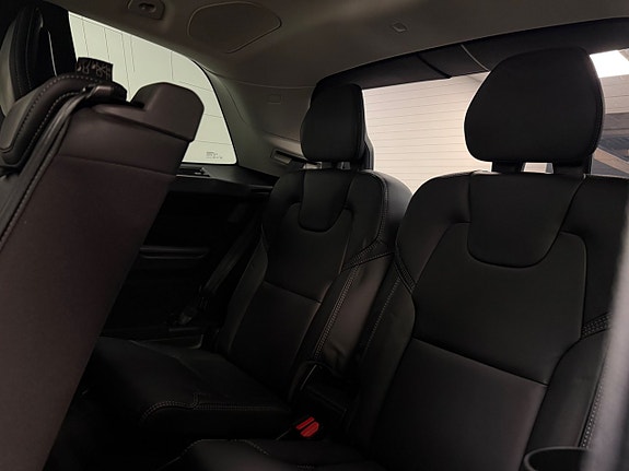 Volvo XC90 7 of 22