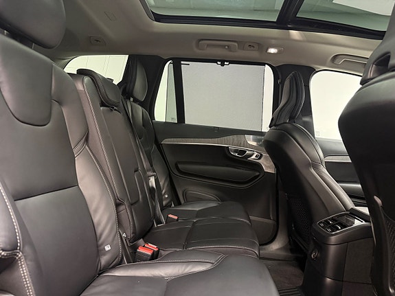 Volvo XC90 19 of 22