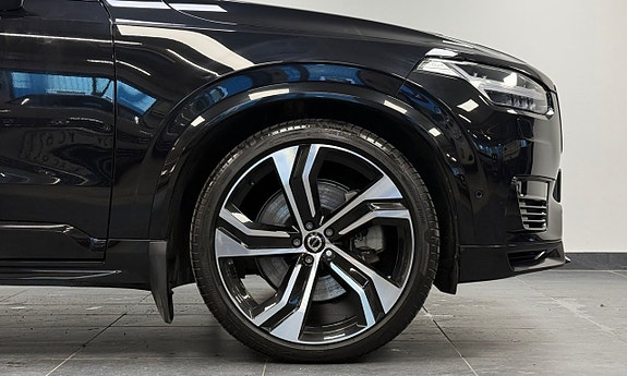 Volvo XC90 5 of 22