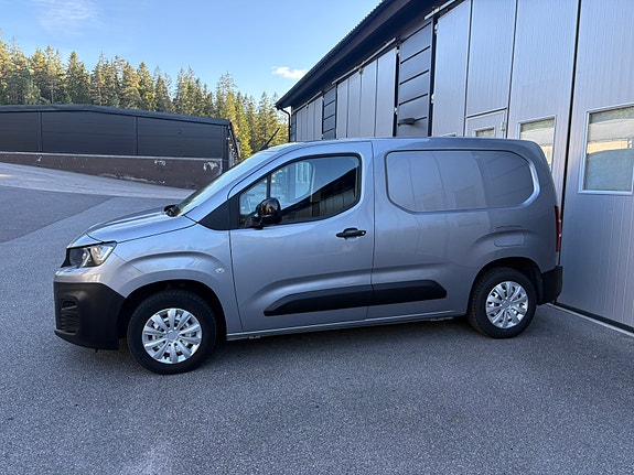 Peugeot Partner 3 of 6