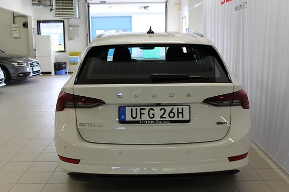 Skoda Octavia 5 of 10