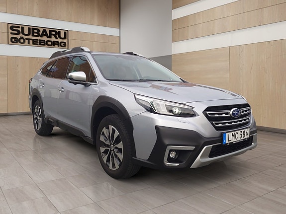 Subaru Outback 3 of 8