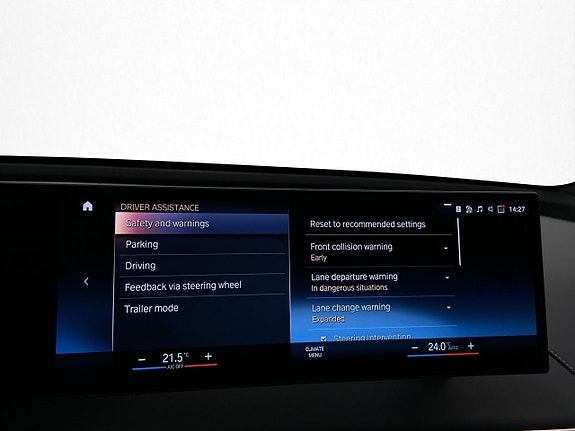 BMW iX 30 of 30