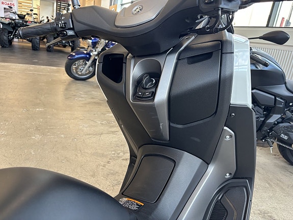 Yamaha NMAX 155 - EN Ägare, Uttagen ny 2025 10 of 10