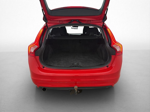 Volvo V60 10 of 28