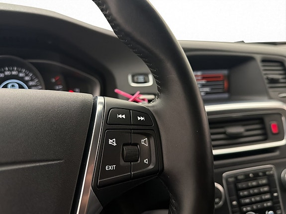 Volvo V60 17 of 28
