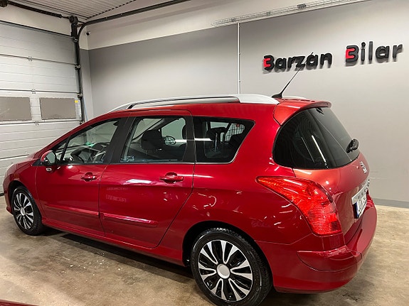 Peugeot 308 SW 4 of 15